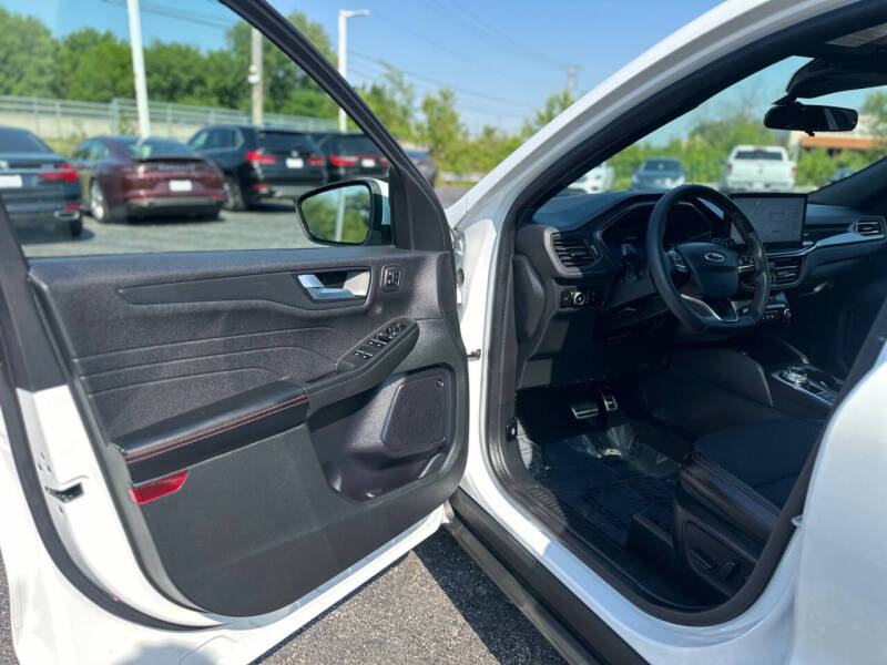 2023 Ford Escape ST-Line Select