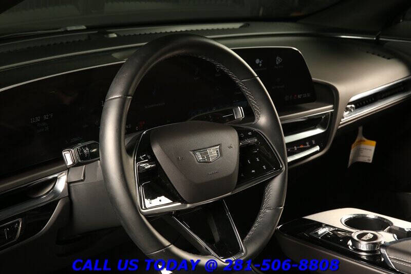 2024 Cadillac LYRIQ Tech