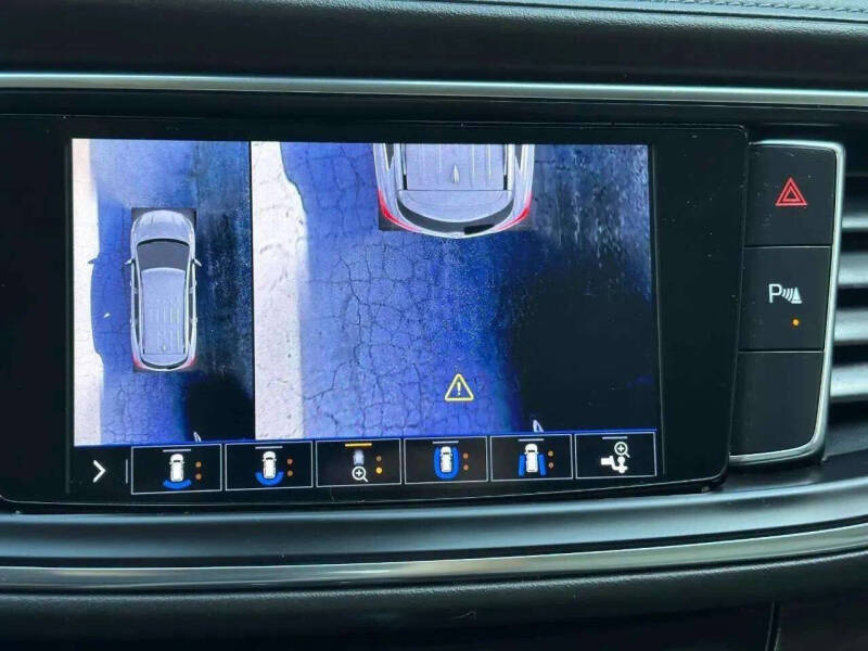 2020 Buick Enclave Essence