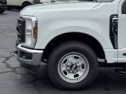 2025 Ford F-350 Super Duty XL