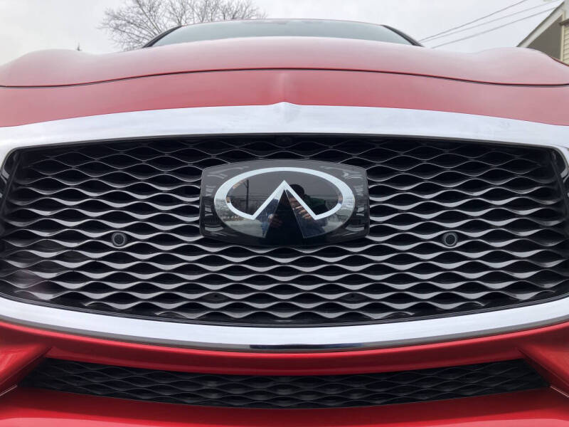 2017 Infiniti Q60 Red Sport 400