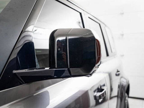 2020 Land Rover Defender 110 SE