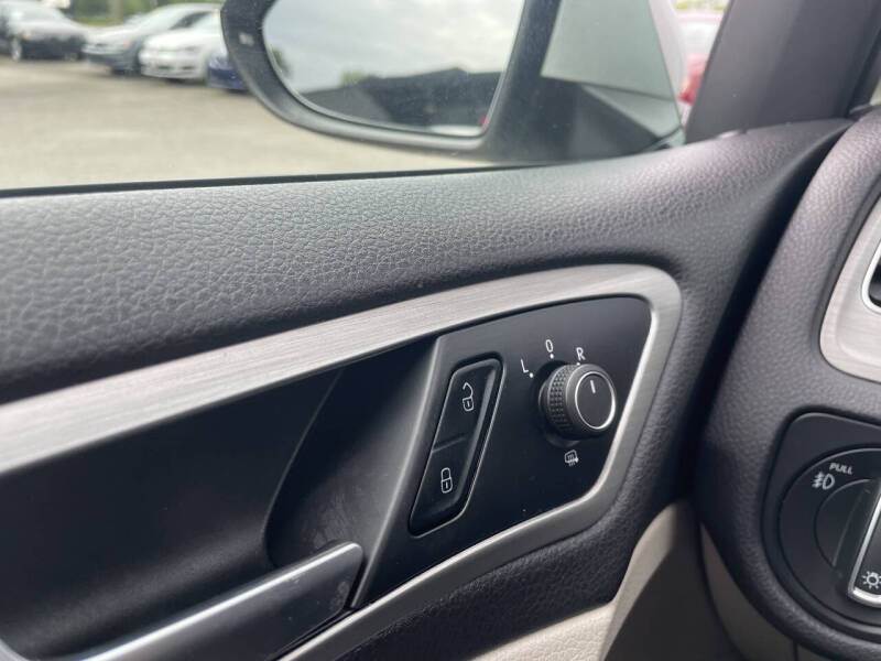 2015 Volkswagen Golf TSI SE