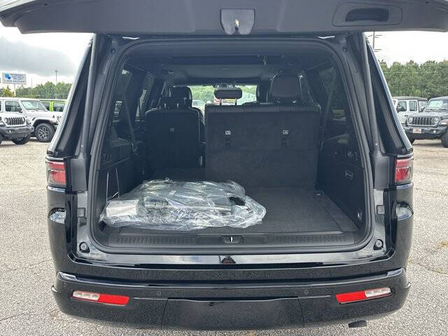 2025 Jeep Wagoneer L Carbide