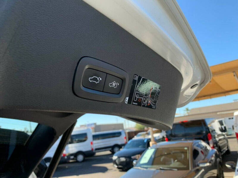 2019 Volvo XC40 T5 R-Design