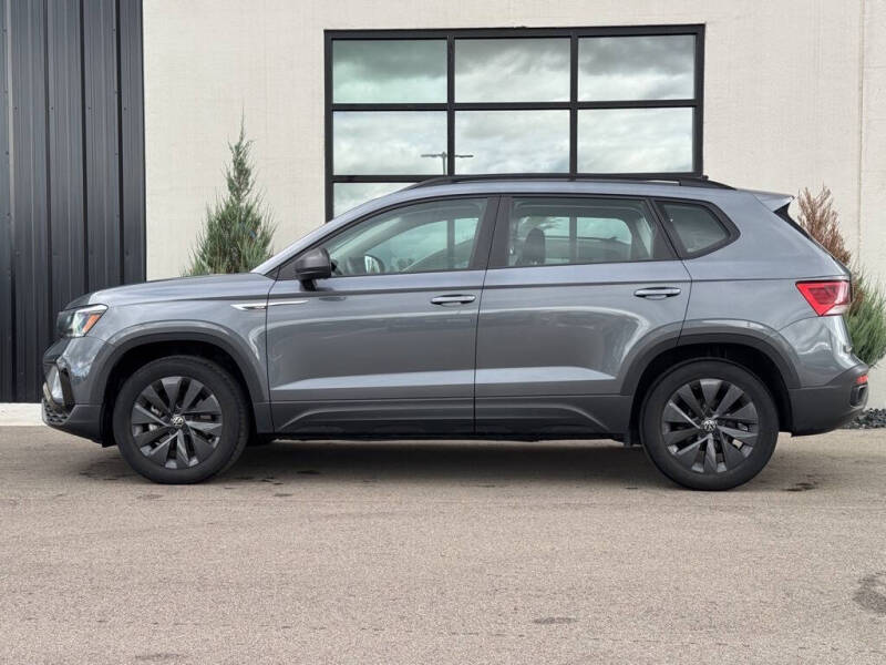 2022 Volkswagen Taos S 4Motion