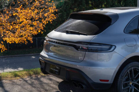 2025 Porsche Macan T