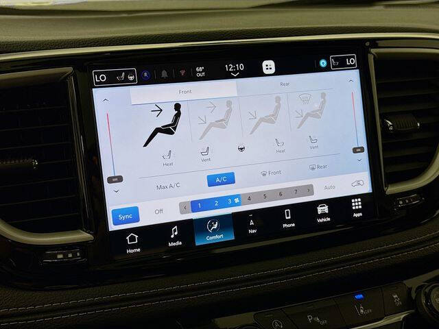2027 Chrysler Pacifica Limited