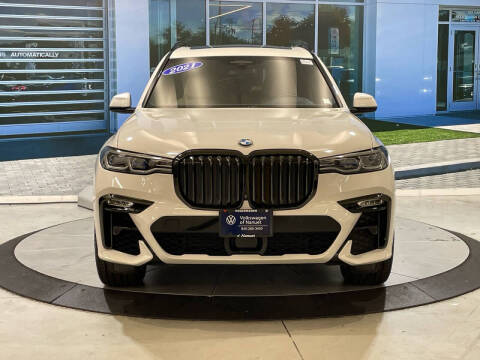 2021 BMW X7 M50i