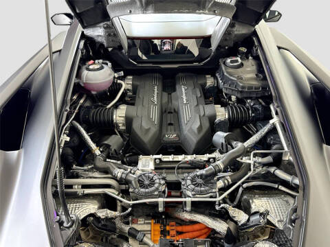 2024 Lamborghini Revuelto