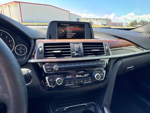 2017 BMW 3 Series 330i xDrive