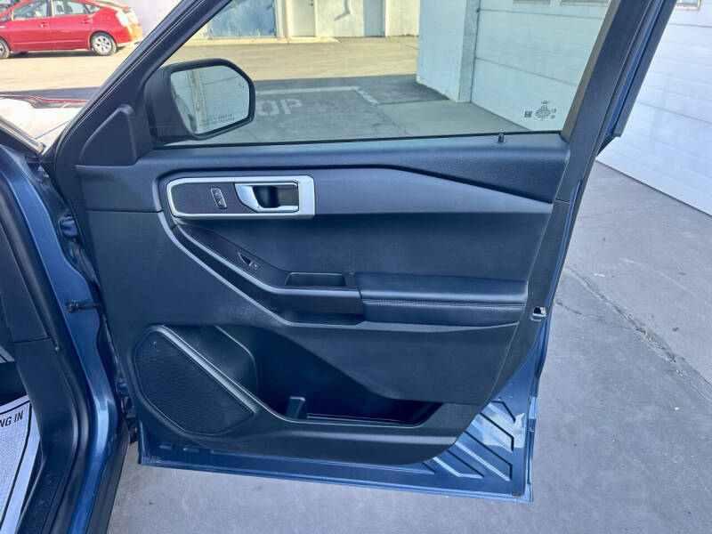 2020 Ford Explorer