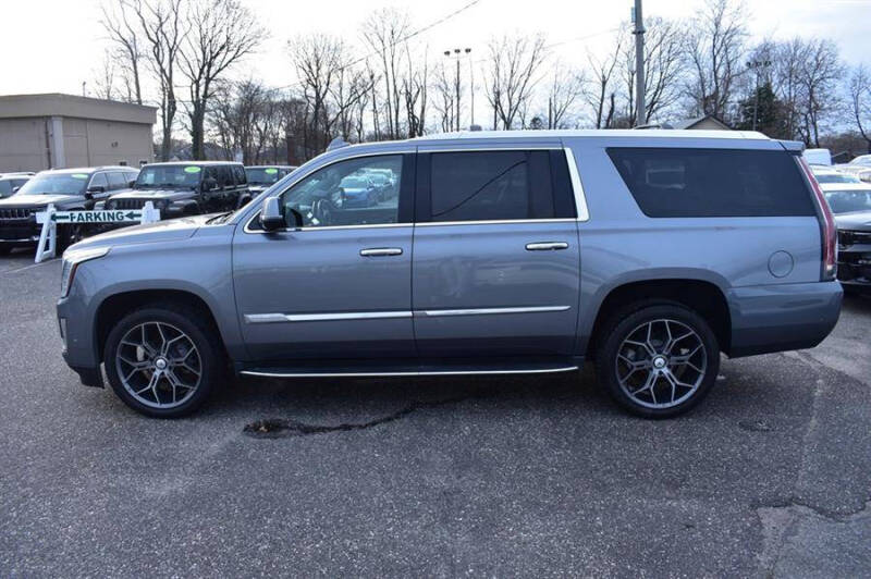 2018 Cadillac Escalade ESV Luxury