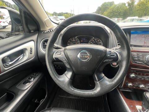 2017 Nissan Pathfinder Platinum