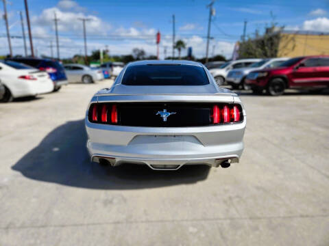 2016 Ford Mustang V6