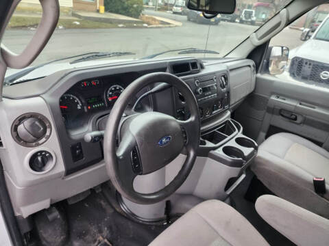 2014 Ford E-Series E-350 SD XLT