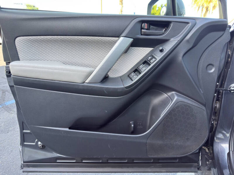 2017 Subaru Forester 2.5i