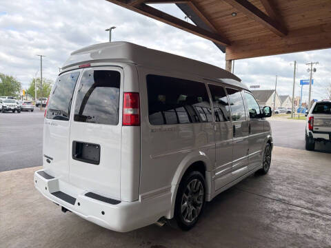 2022 Chevrolet Express 2500