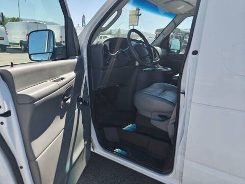 2004 Ford E-Series E-250