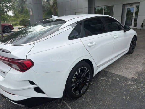 2022 Kia K5