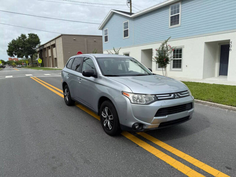 2014 Mitsubishi Outlander ES