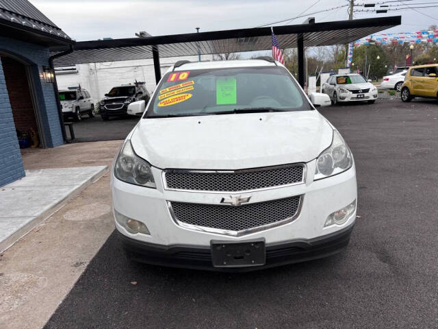 2010 Chevrolet Traverse for sale at Michael Johnson @ Allens Auto Sales Hopkinsville in Hopkinsville, KY