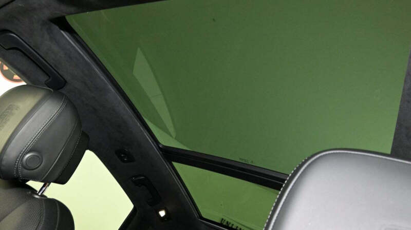 2021 Porsche Macan Turbo