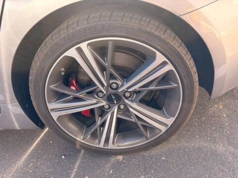 2025 Genesis G70