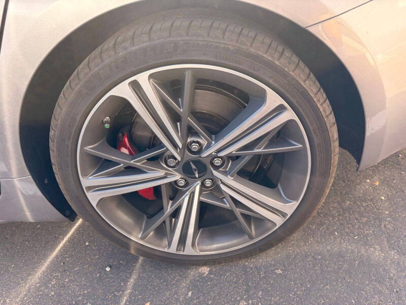 2025 Genesis G70
