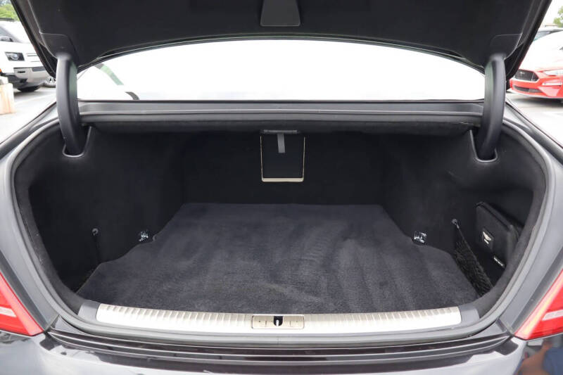 2019 Genesis G90