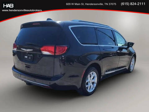 2017 Chrysler Pacifica Touring-L Plus