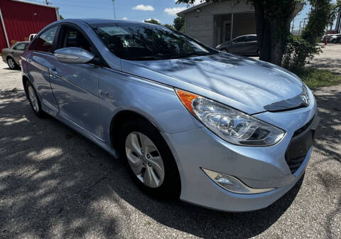 2013 Hyundai Sonata Hybrid for sale at USA AUTO CENTER in Austin TX