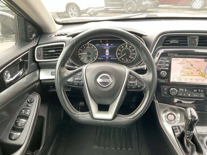 2023 Nissan Maxima