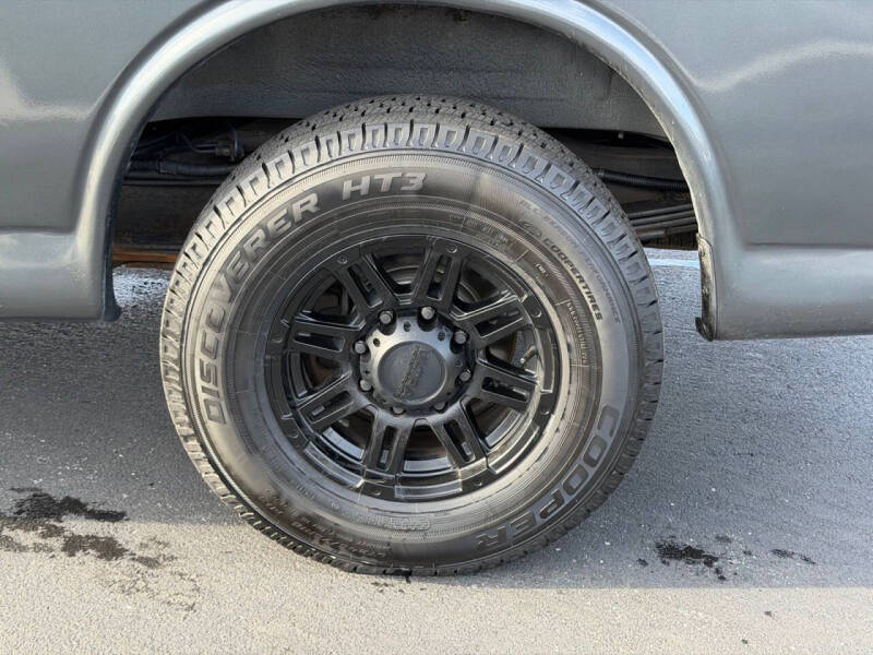 2016 Chevrolet Express LT 2500