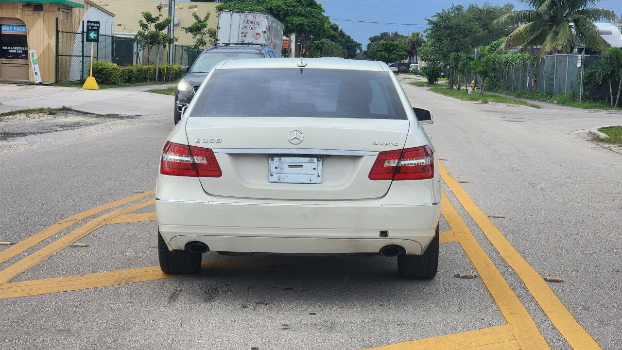2010 MERCEDES-BENZ E-Class Sedan - $7,999