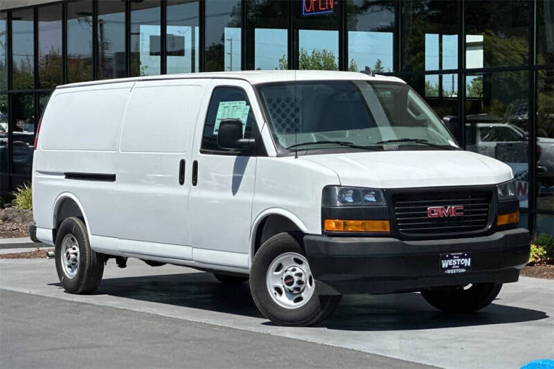 2025 GMC Savana 2500
