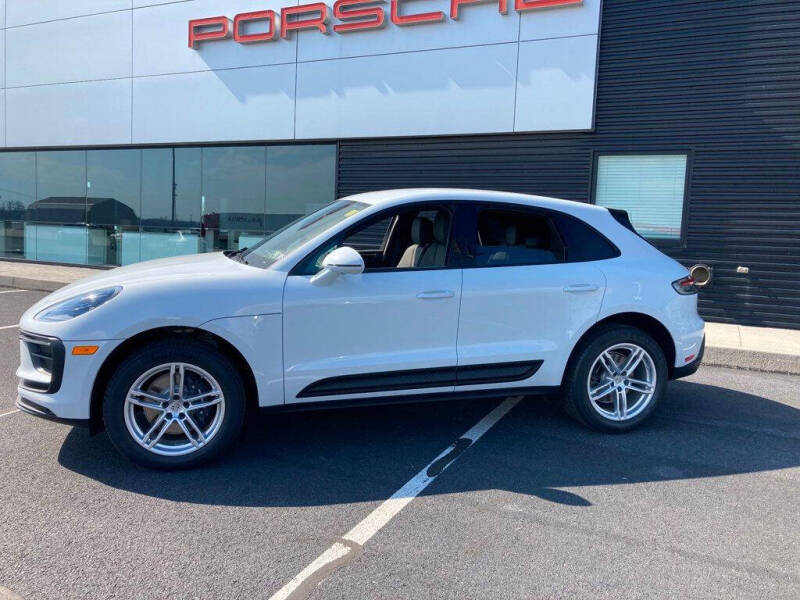 2025 Porsche Macan