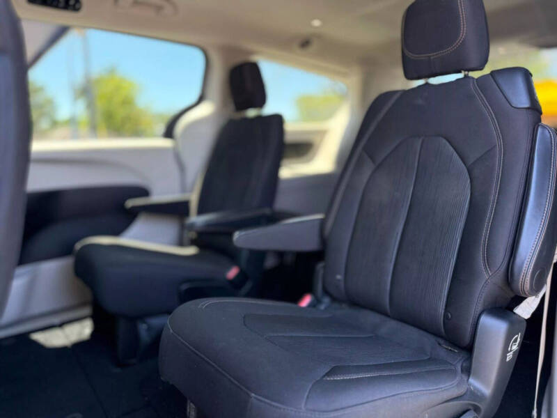 2017 Chrysler Pacifica Touring