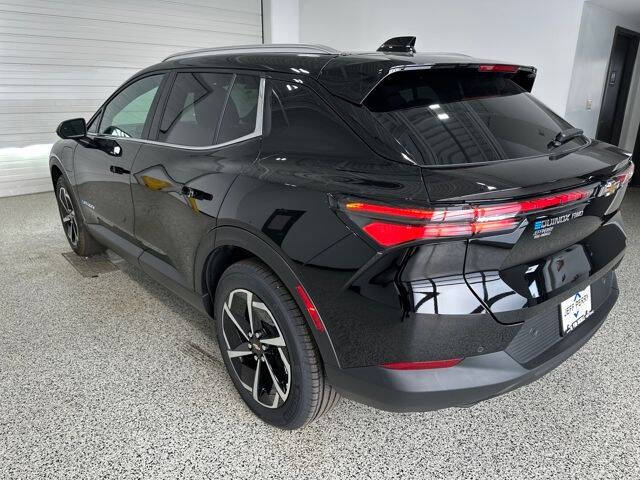 2026 Chevrolet Equinox EV LT 2