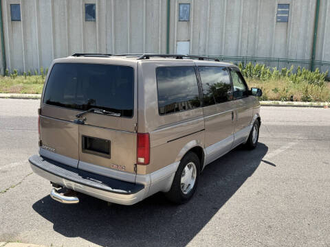2000 GMC Safari SLT