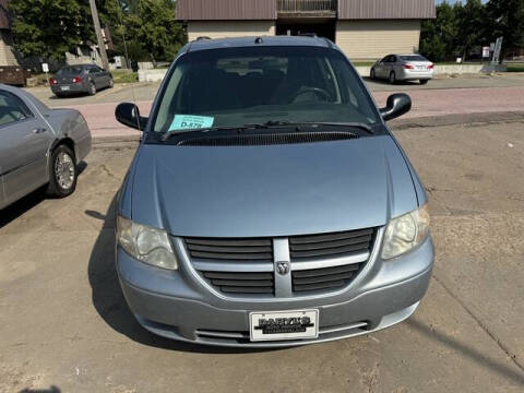 2005 Dodge Grand Caravan SE