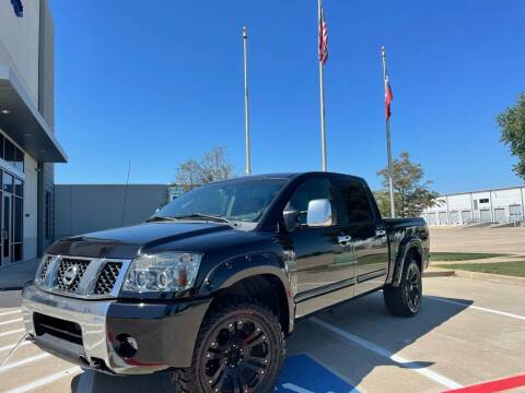 2004 Nissan Titan for sale at TWIN CITY MOTORS in Houston TX
