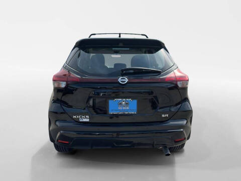 2021 Nissan Kicks SR