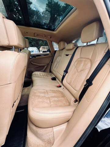 2017 Porsche Macan