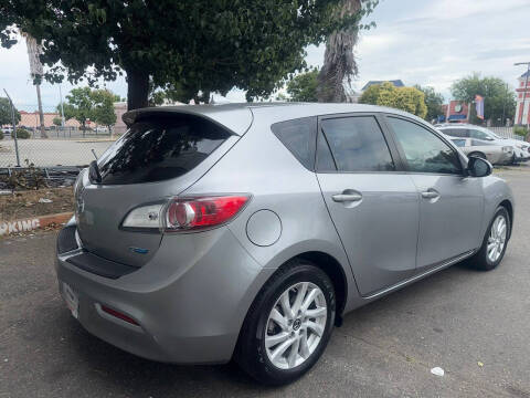2013 Mazda MAZDA3 i Touring