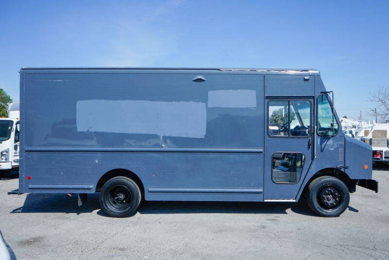 2020 Freightliner MT45 Chassis
