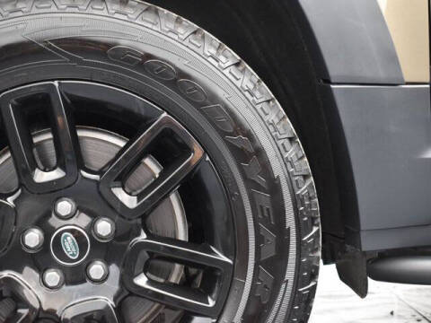 2023 Land Rover Defender 90 SE