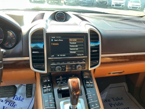 2014 Porsche Cayenne Platinum