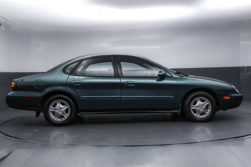 1997 Ford Taurus GL