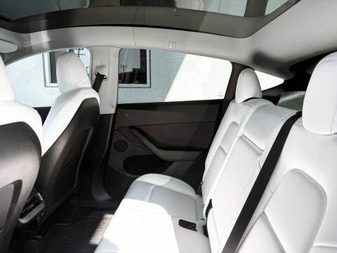 2025 Tesla Model Y Performance